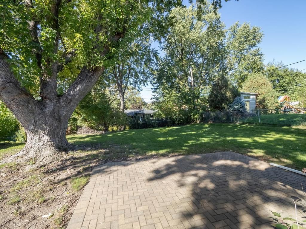 33 Hilltop Lane, Saint Paul, MN 55116 — photo 5
