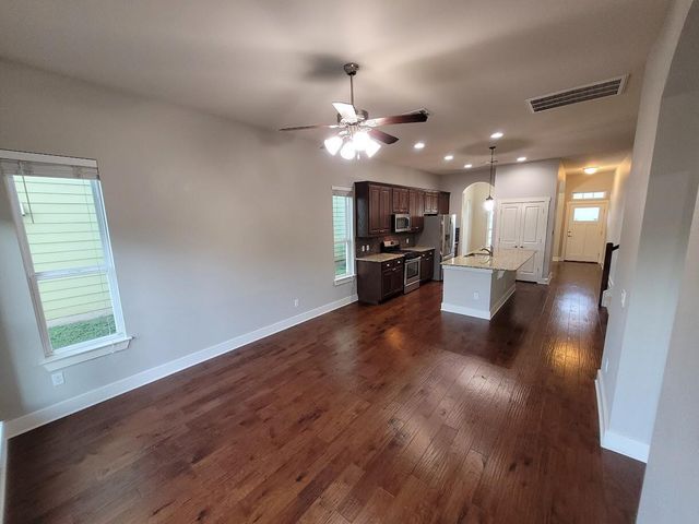 2404 Vintage Stave RD 102, Austin, TX 78748