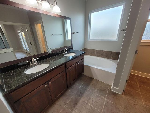 2404 Vintage Stave RD 102, Austin, TX 78748