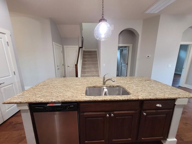 2404 Vintage Stave RD 102, Austin, TX 78748