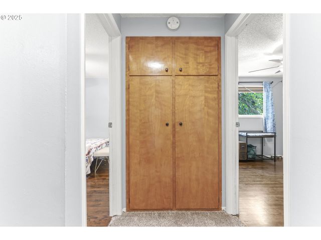 8632 Se LIEBE St, Portland, OR 97266