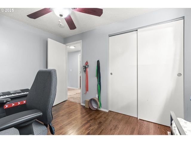 8632 Se LIEBE St, Portland, OR 97266