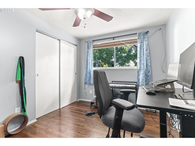 8632 Se LIEBE St, Portland, OR 97266