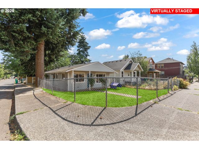 8632 Se LIEBE St, Portland, OR 97266