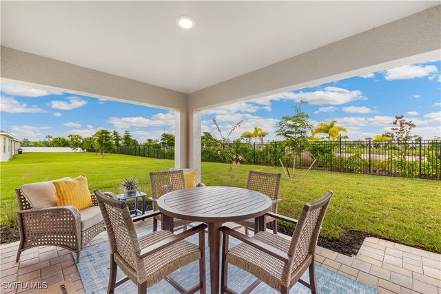 2692 SOFT CORAL DR, North Fort Myers, FL 33903