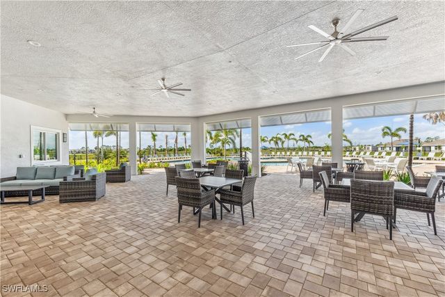 2692 SOFT CORAL DR, North Fort Myers, FL 33903