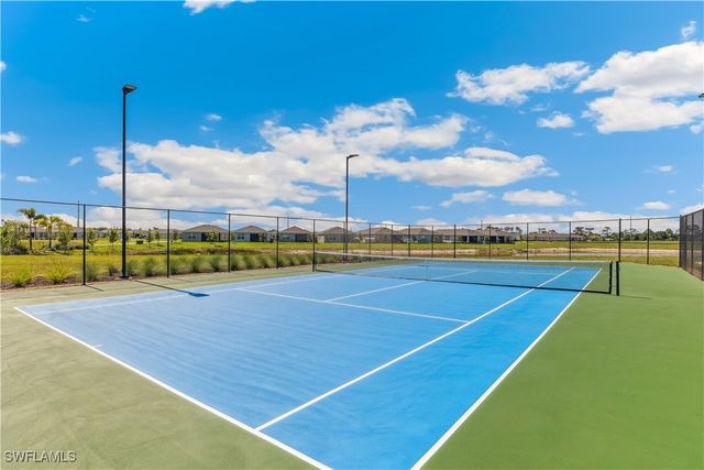 2692 SOFT CORAL DR, North Fort Myers, FL 33903