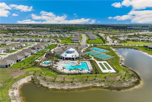 2692 SOFT CORAL DR, North Fort Myers, FL 33903