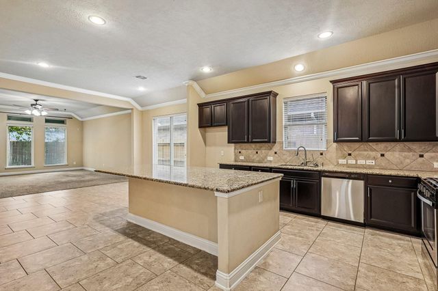 4850 Palomar Lane, League City, TX 77573
