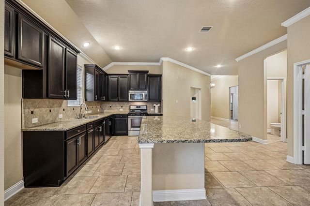 4850 Palomar Lane, League City, TX 77573