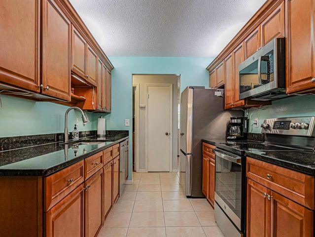 425 Banyan Street, Sebastian, FL 32958