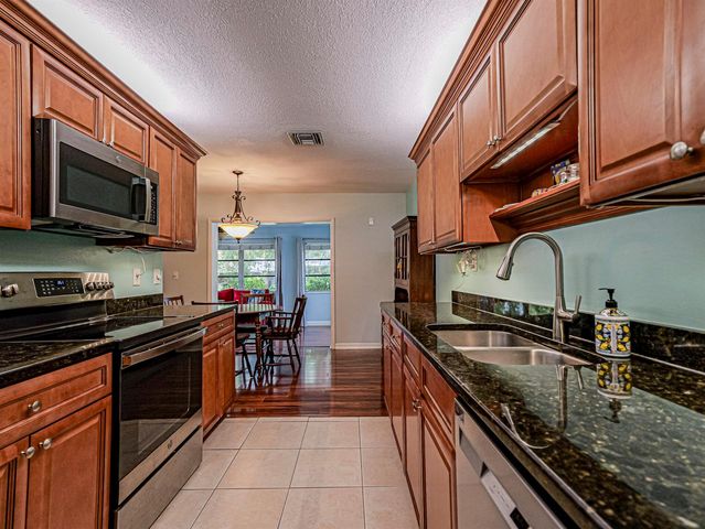 425 Banyan Street, Sebastian, FL 32958