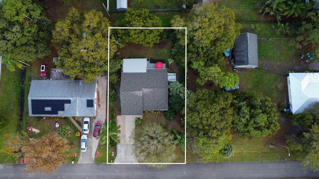 425 Banyan Street, Sebastian, FL 32958