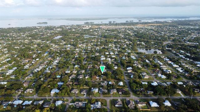 425 Banyan Street, Sebastian, FL 32958