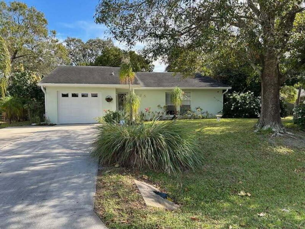 425 Banyan Street, Sebastian, FL 32958