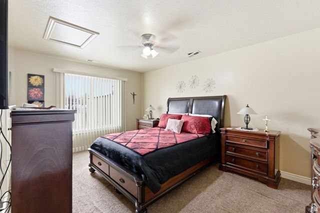 602 RIDGE PLACE DR, Ogden, UT 84404