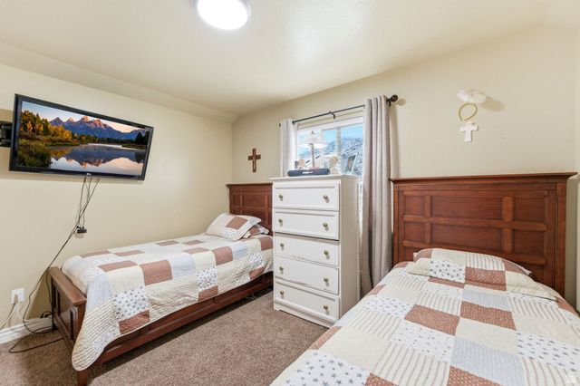 602 RIDGE PLACE DR, Ogden, UT 84404