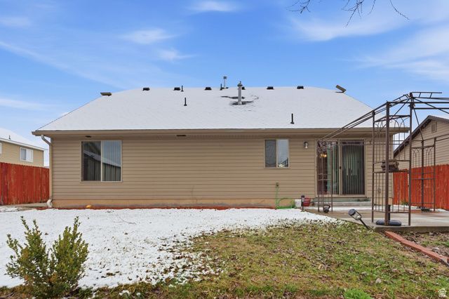 602 RIDGE PLACE DR, Ogden, UT 84404