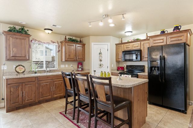 602 RIDGE PLACE DR, Ogden, UT 84404