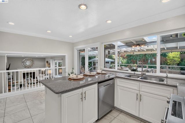 4336 Muirwood Dr, Pleasanton, CA 94588