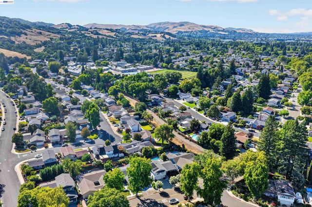 4336 Muirwood Dr, Pleasanton, CA 94588