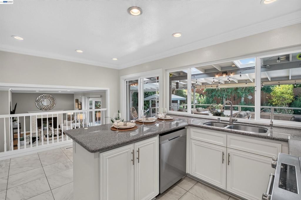 Image 17 of property listing at 4336 Muirwood Dr, Pleasanton, CA 94588