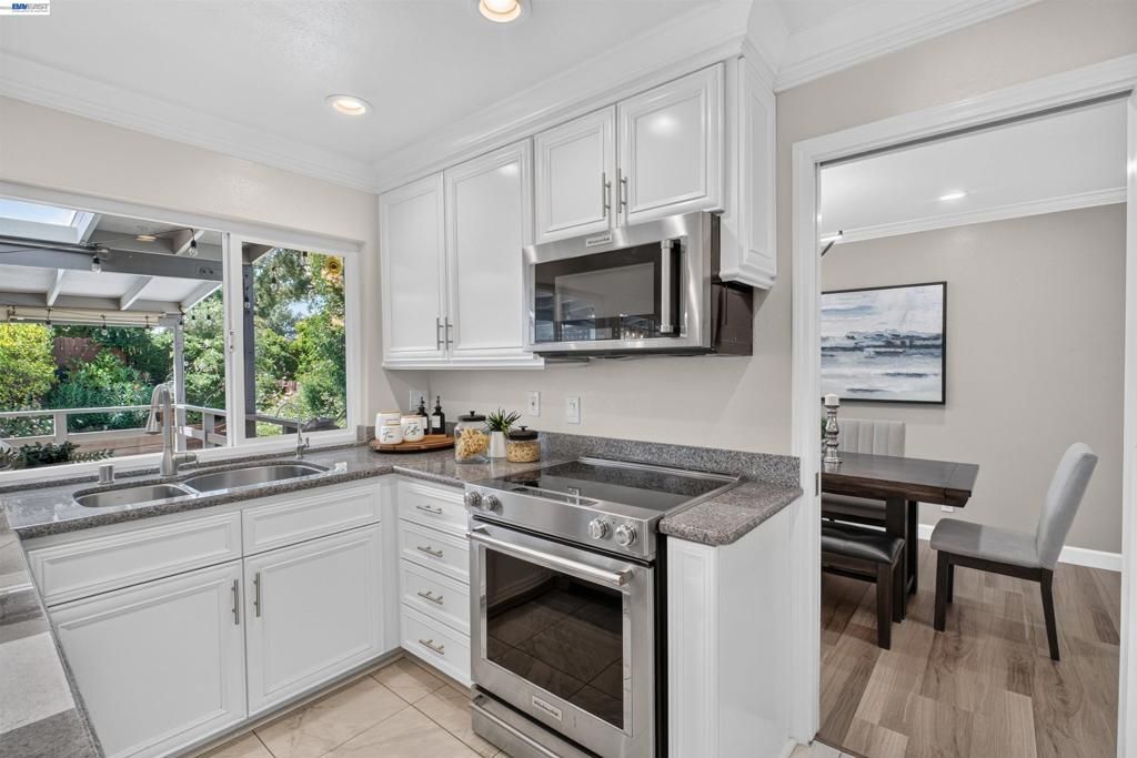 Image 21 of property listing at 4336 Muirwood Dr, Pleasanton, CA 94588
