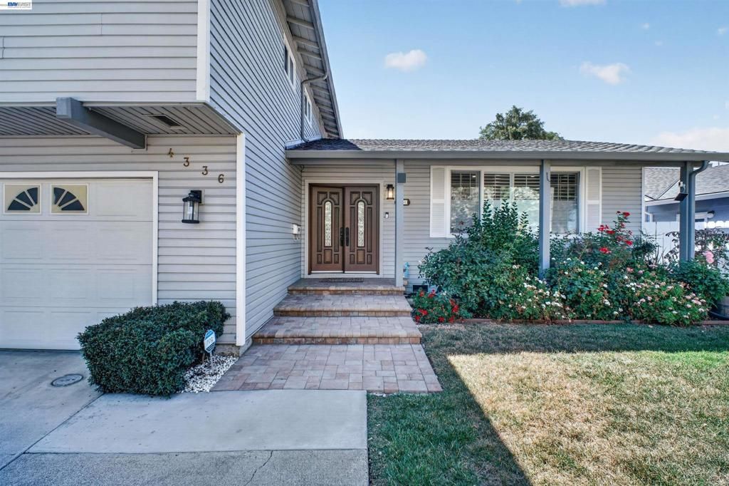 Image 6 of property listing at 4336 Muirwood Dr, Pleasanton, CA 94588