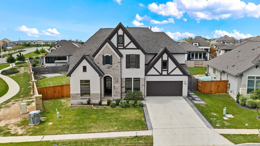 1907 PERES ST, New Braunfels, TX 78132
