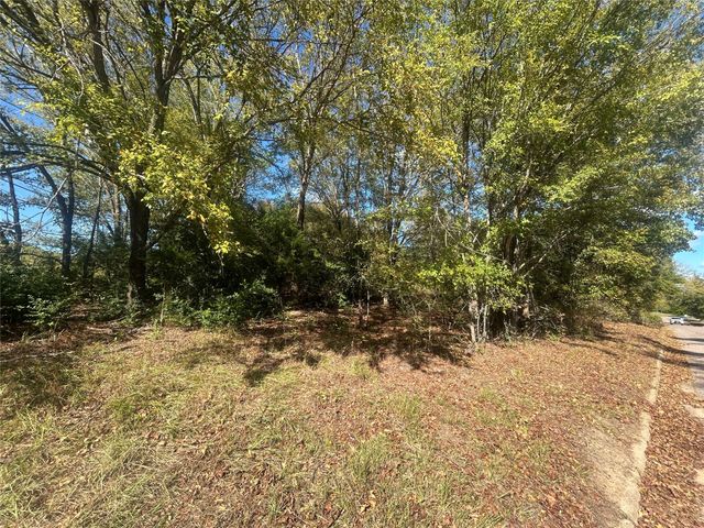 10 Bayshore Drive, Athens, TX 75752