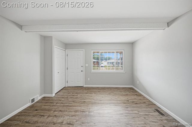 20147 Lakeworth Street, Roseville, MI 48066