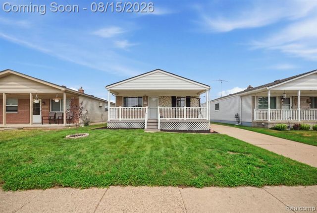 20147 Lakeworth Street, Roseville, MI 48066