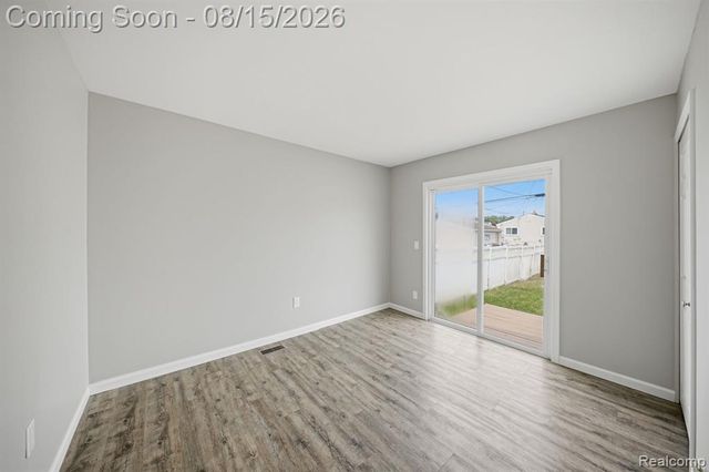20147 Lakeworth Street, Roseville, MI 48066