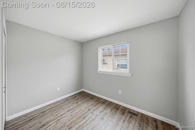 20147 Lakeworth Street, Roseville, MI 48066