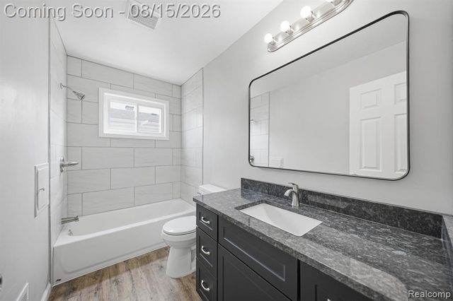 20147 Lakeworth Street, Roseville, MI 48066