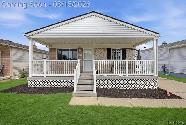 20147 Lakeworth Street, Roseville, MI 48066