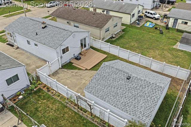 20147 Lakeworth Street, Roseville, MI 48066
