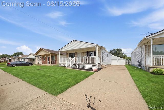 20147 Lakeworth Street, Roseville, MI 48066