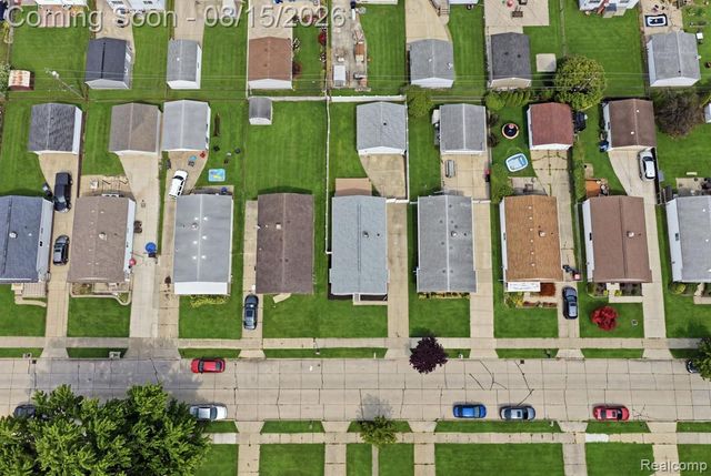 20147 Lakeworth Street, Roseville, MI 48066