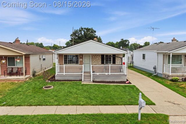 20147 Lakeworth Street, Roseville, MI 48066