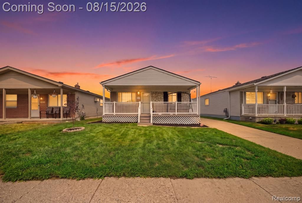 20147 Lakeworth Street, Roseville, MI 48066