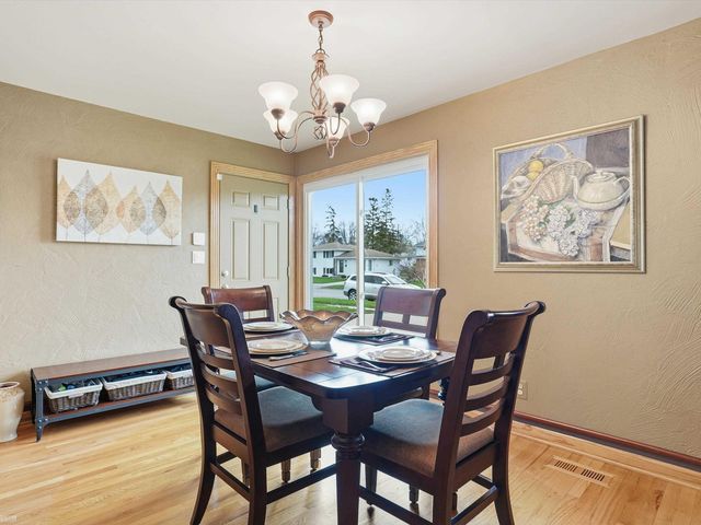 43461 Gainsley Drive, Sterling Heights, MI 48313