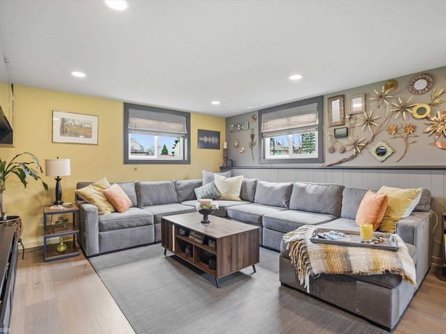 43461 Gainsley Drive, Sterling Heights, MI 48313