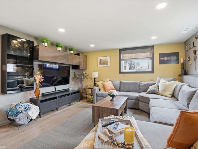 43461 Gainsley Drive, Sterling Heights, MI 48313