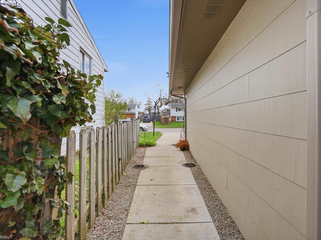 43461 Gainsley Drive, Sterling Heights, MI 48313