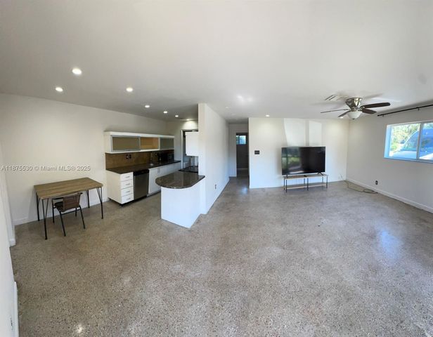 2125 NE 14th Ave 1, Wilton Manors, FL 33305