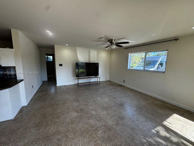 2125 NE 14th Ave 1, Wilton Manors, FL 33305