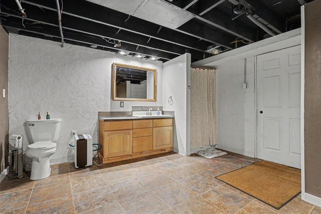 315 W Tuttle Road, Ionia, MI 48846