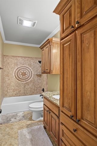 1208 Pontchartrain Court, Bossier City, LA 71111