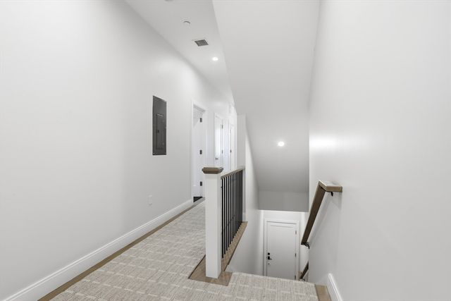 407 E 7th St 2, Boston, MA 02127